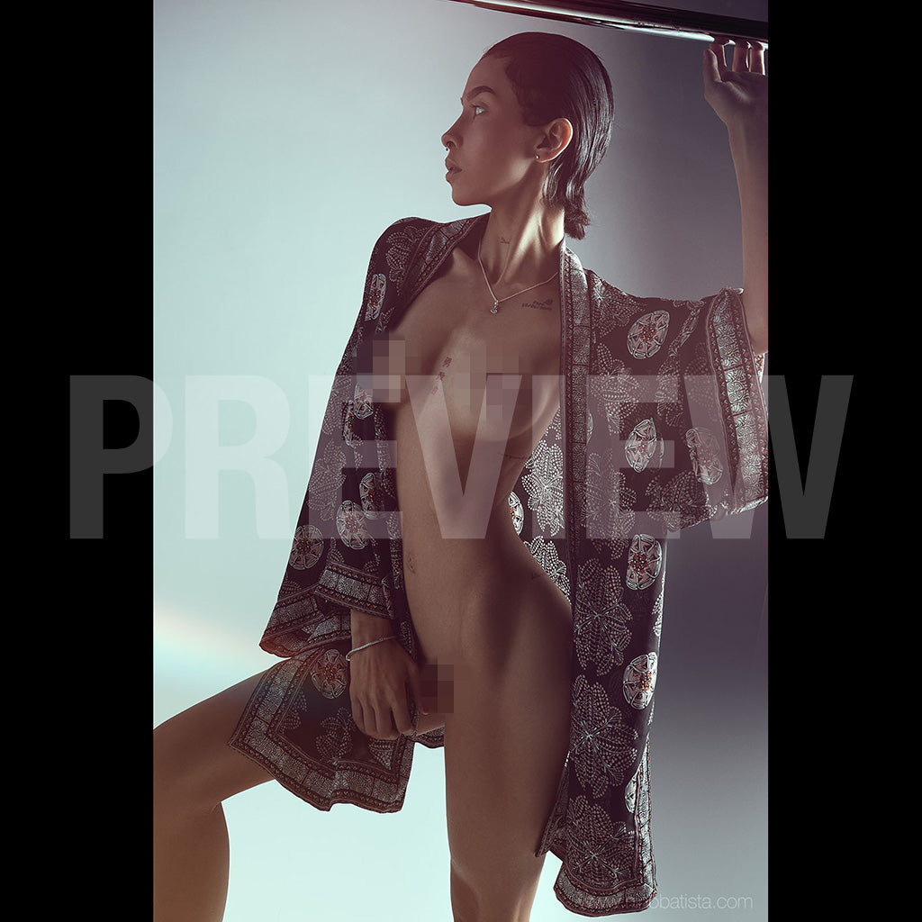 Paola: Studio Sun by Nino Batista