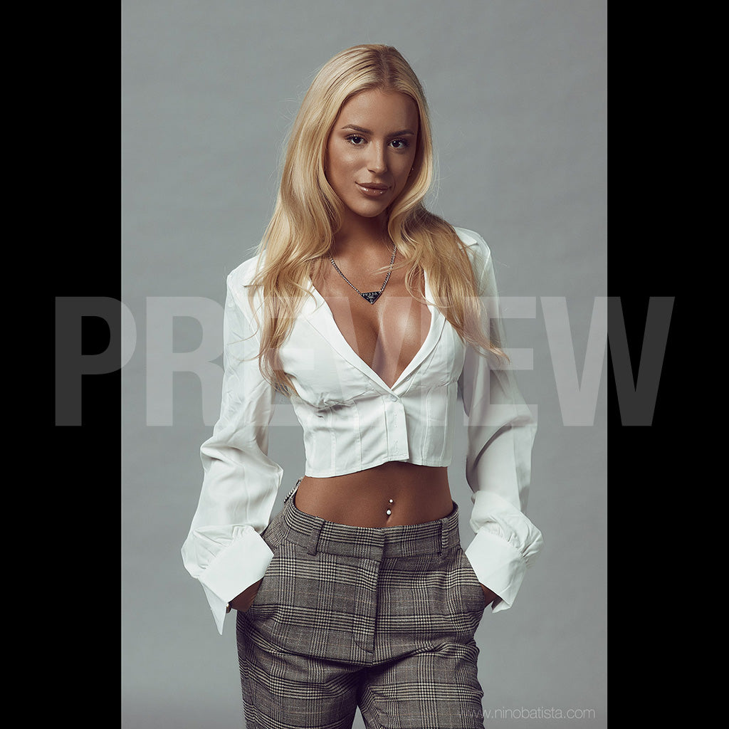 Ashlyn Sharp: Poolside & Studio by Nino Batista