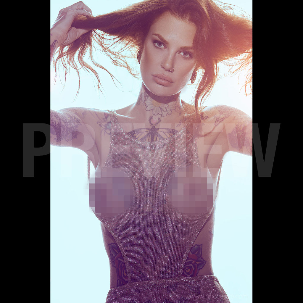 Lindsey Taylor Tierney: Studio Glow by Nino Batista